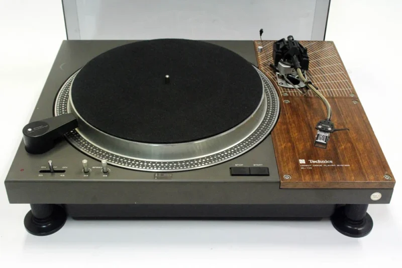 Technics SL110 Direct Drive Turntable Vintage with Grace 747 tonearm