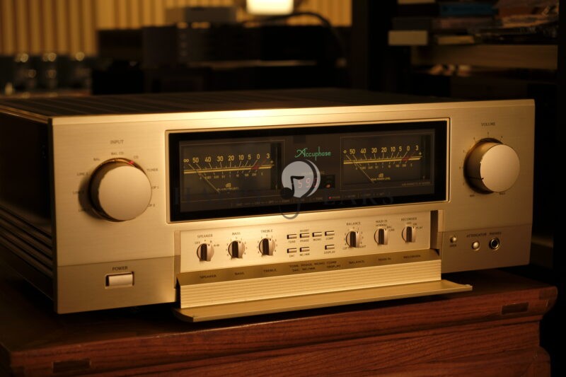 Accuphase E-4000 High End Integrated Amplifier